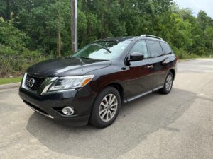 2015 Nisssan Pathfinder SV