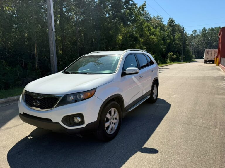 2013 KIA SORENTO LX
